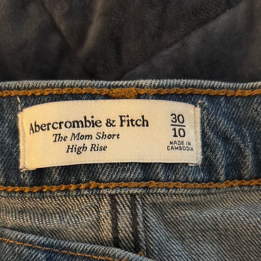 Abercrombie & Fitch Blue High Rise Jean Shorts The Mom Short 30/10